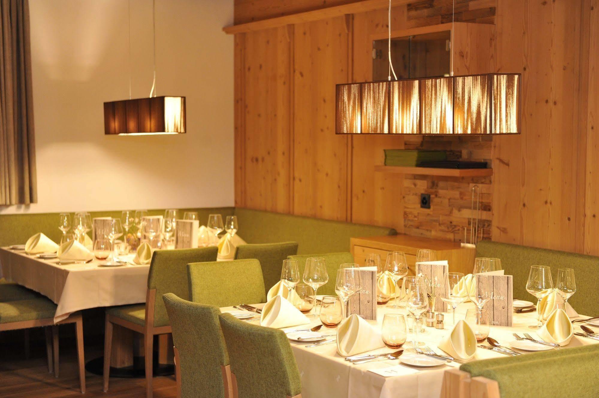 Priva Alpine Lodge Лензерхайде Екстериор снимка